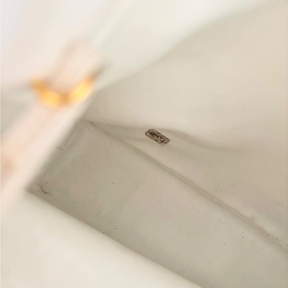 Beautiful Excellent Condition 🤍 CHANEL bucket bag, 1995 Collection 🤍 - Picture 15 of 16